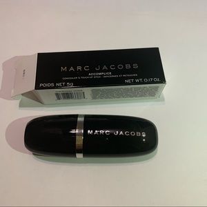 Marc Jacobs accomplice concealer Deep 53